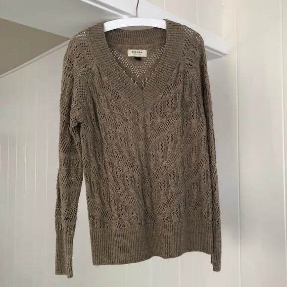 ✨ Bundle of two knit sweaters
