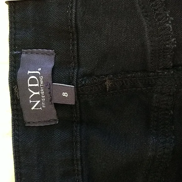 🆕 NYDJ Straight Leg Jeans Black