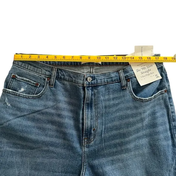 Abercrombie &amp; Fitch The 90s Slim Straight Jeans Medium Wash 18 Short NWT