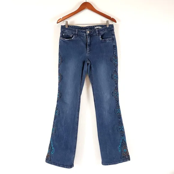 A.M.I Embroidered Leg Jeans Women Size 8 Western Blue Denim Boho Gypsy Straight