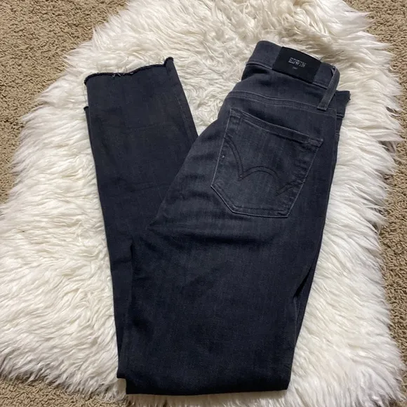ANTHROPOLOGIE EDWIN BREE SLIM STRAIGHTCROP‎ BLACK RAW HEM JEANS SIZE 25