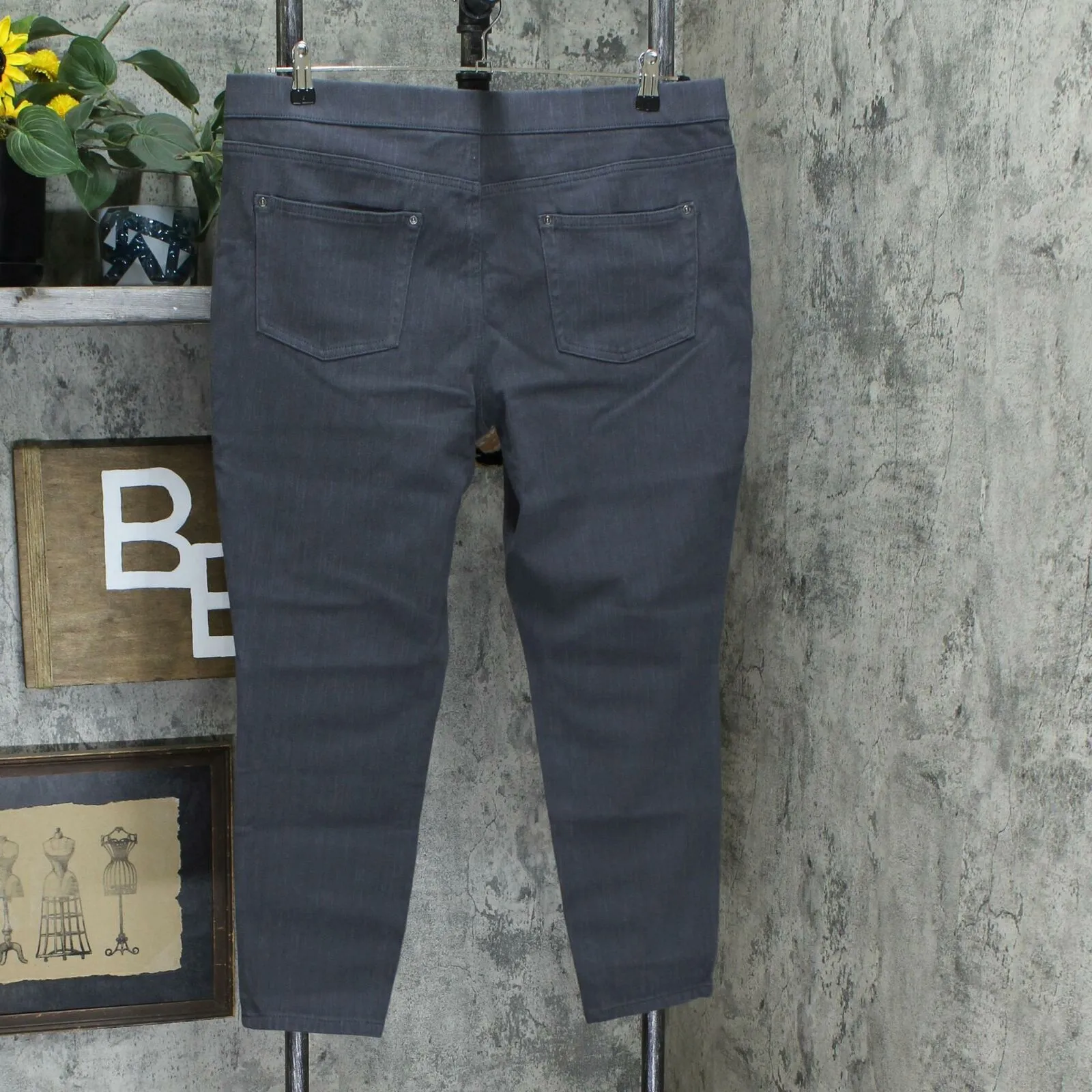 Belle by Kim Gravel Petite Flexibelle 5-Pocket Pull On Jeggings