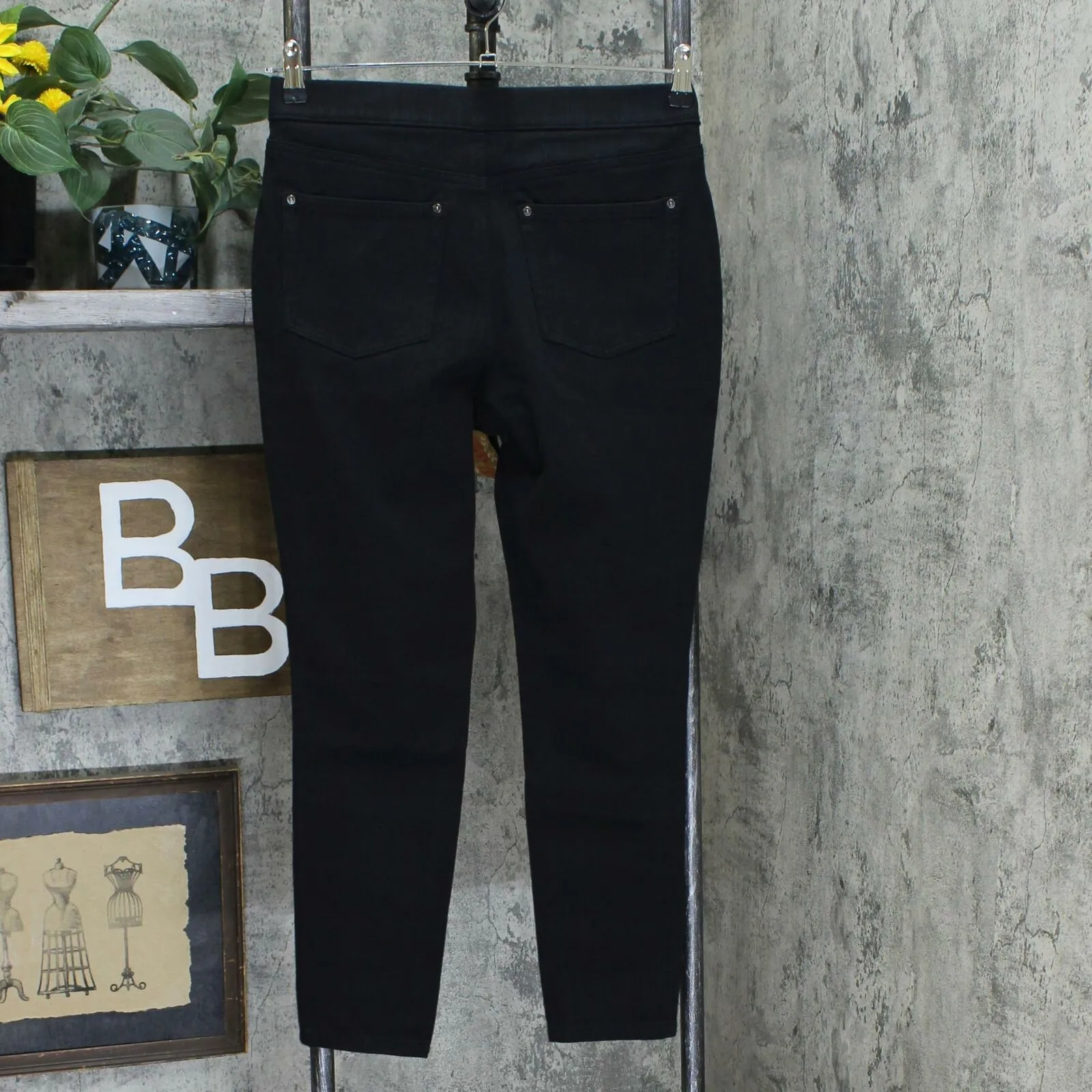 Belle by Kim Gravel Petite Flexibelle 5-Pocket Pull On Jeggings