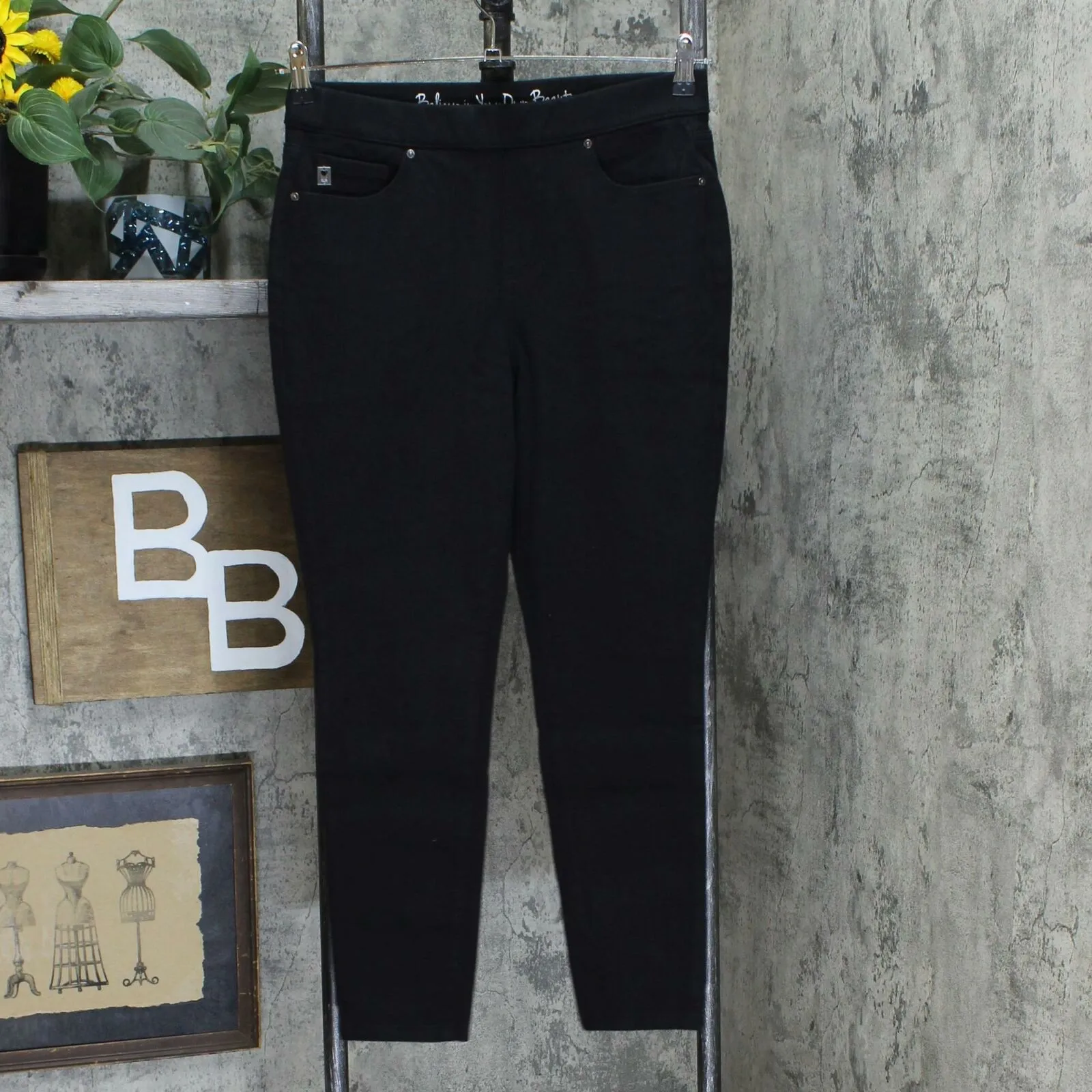 Belle by Kim Gravel Petite Flexibelle 5-Pocket Pull On Jeggings