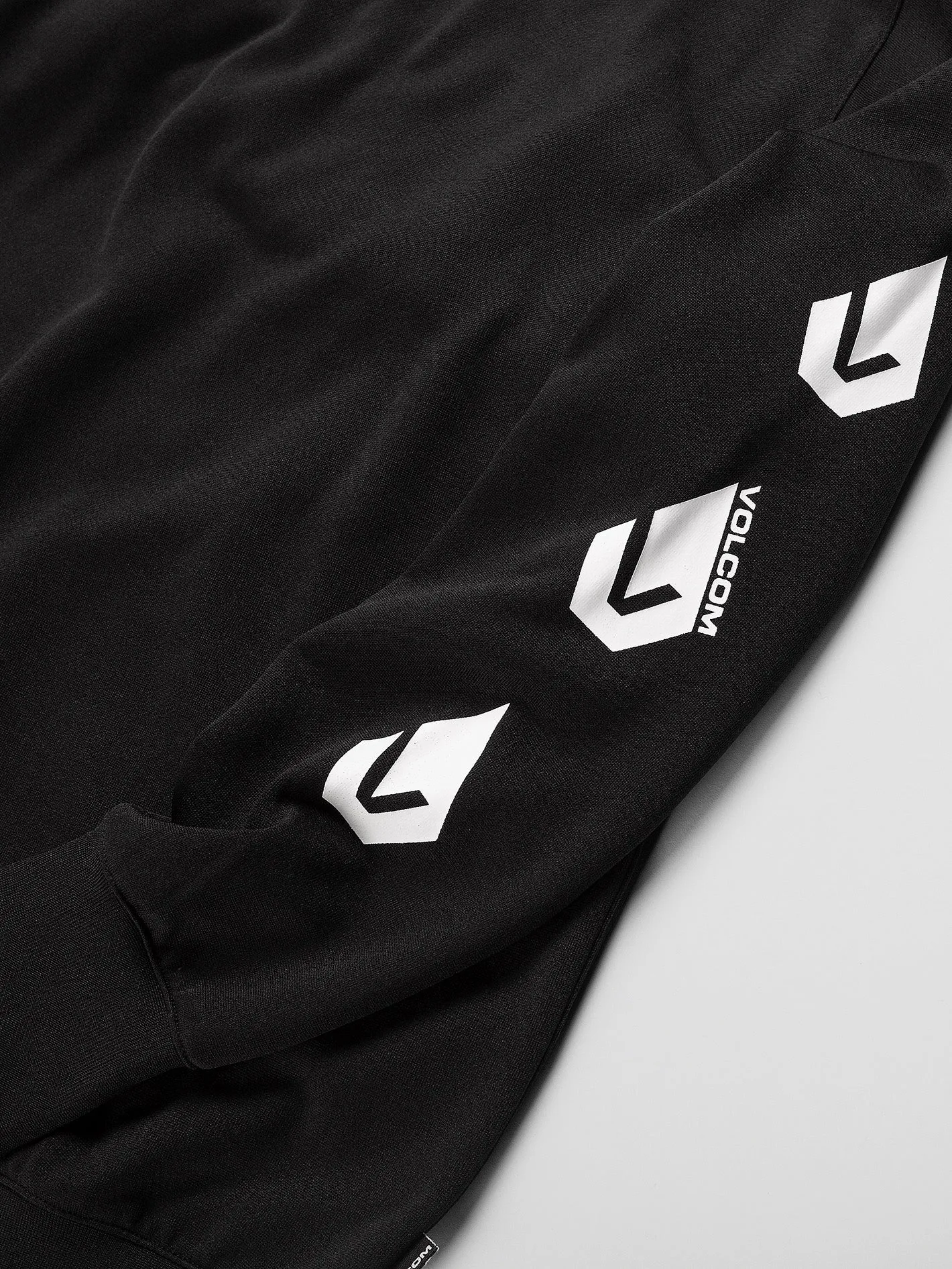 Core Hydro Crew Sweatshirt - BLACK