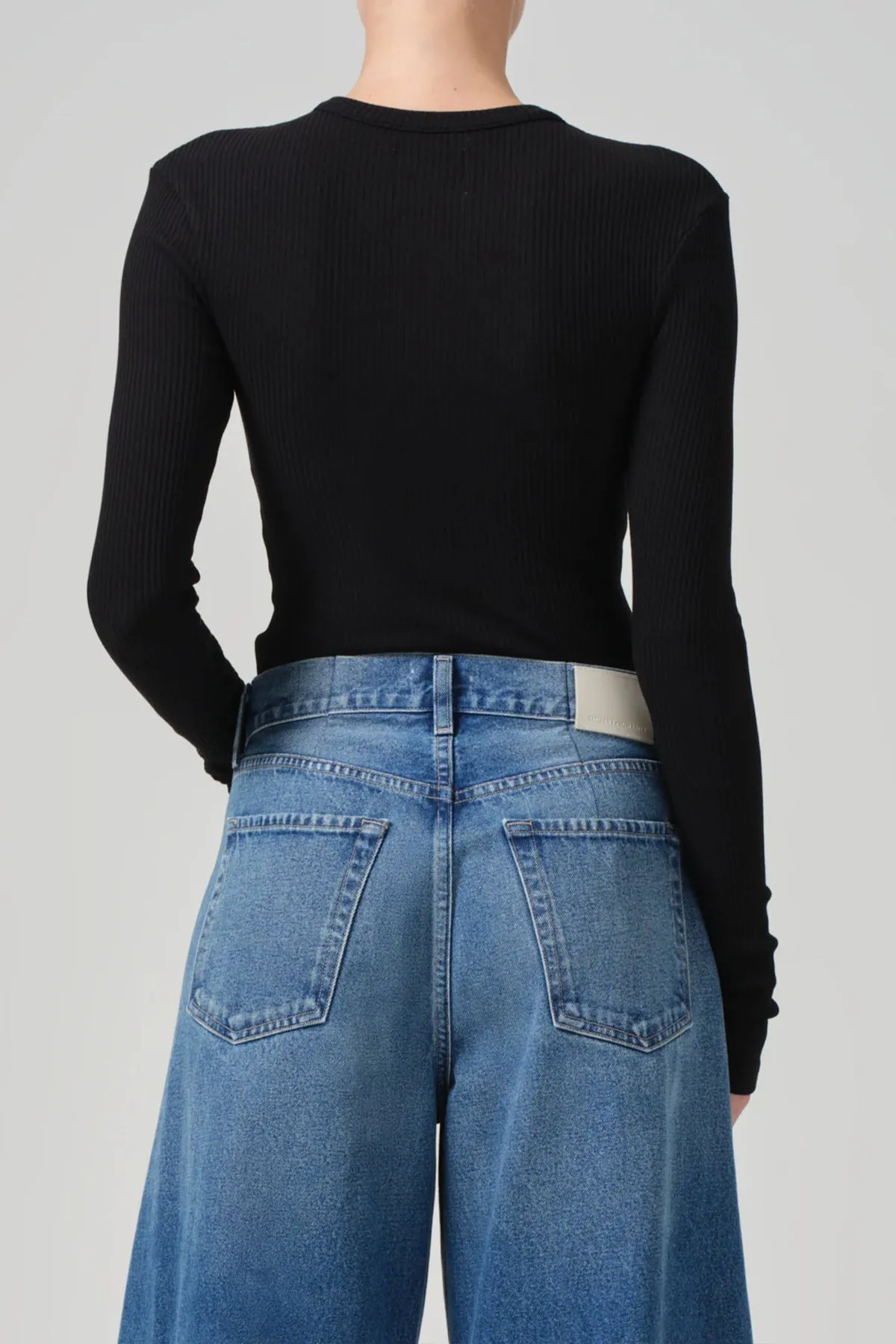 Cropped Faena Crewneck in Black