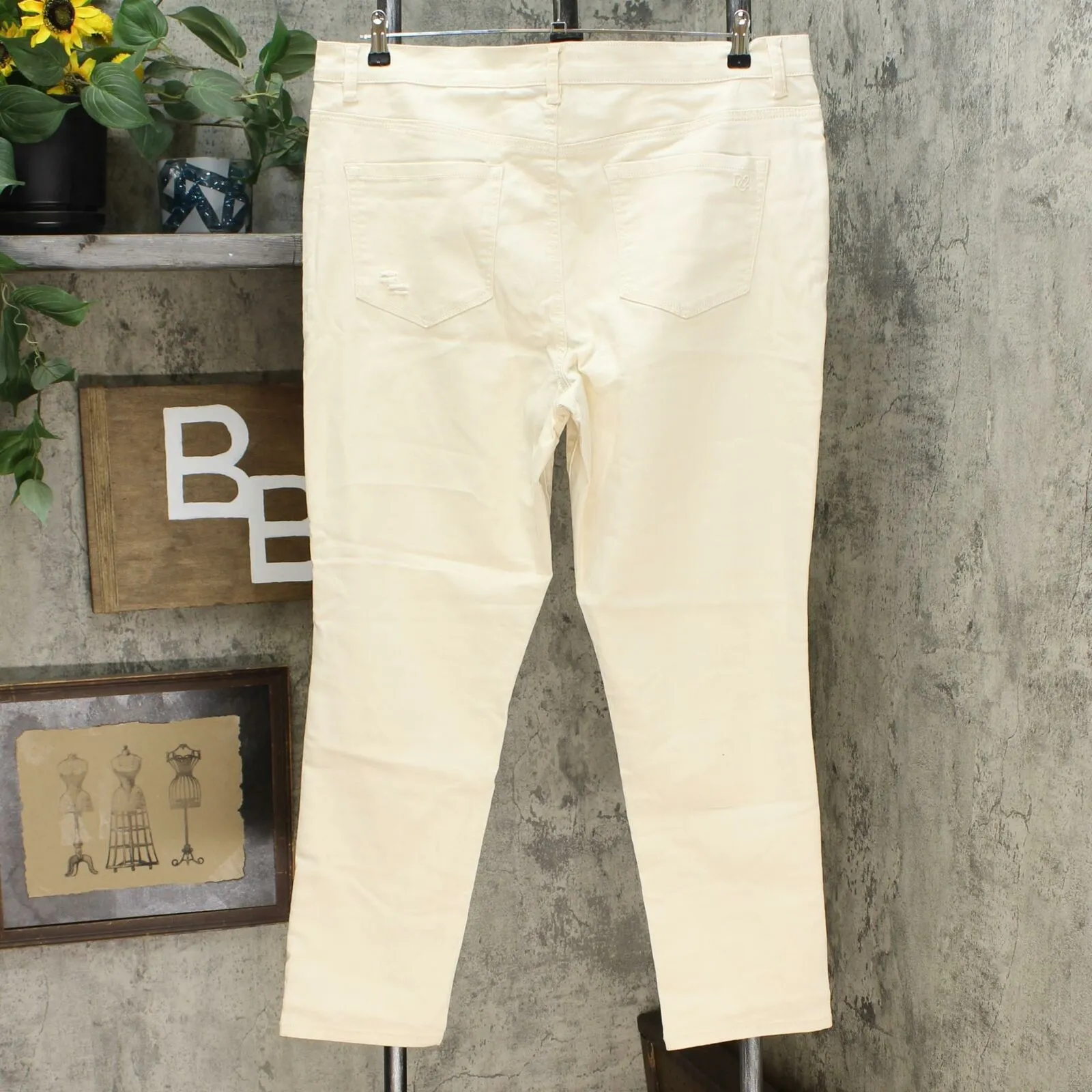 DG2 by Diane Gilman Virtual Stretch Crosshatch Destructed Jeans Cream Plus 18W