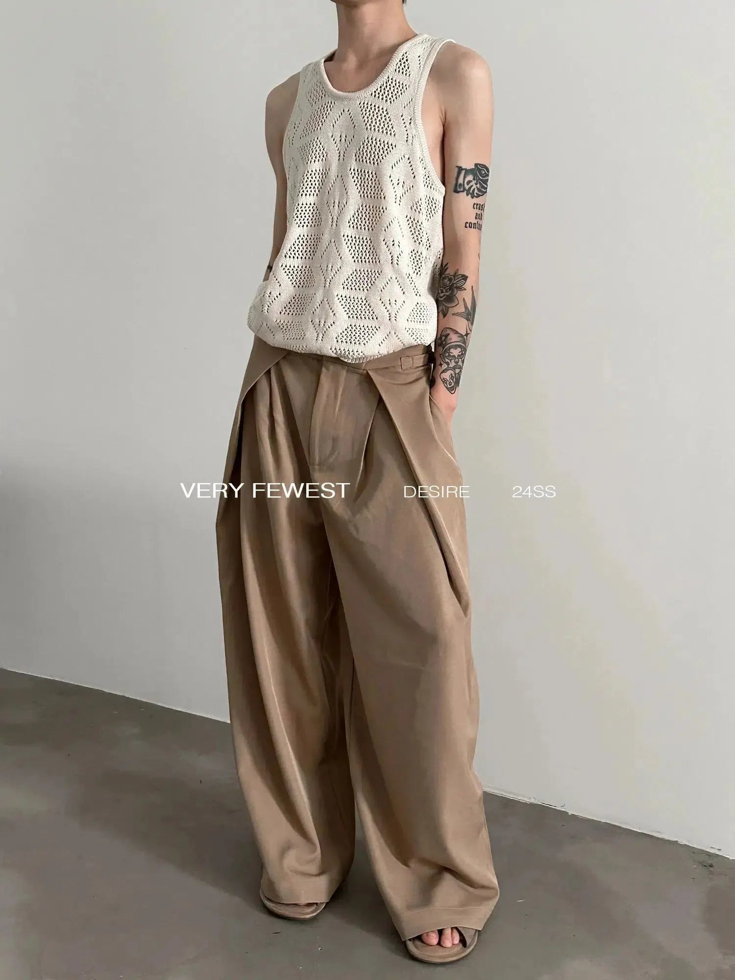 Drawstring Wide-Leg Pleated Pants