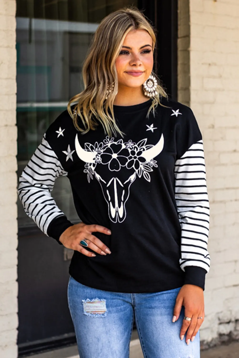 Floral Steer Head Graphic Patchwork Sweatshirt