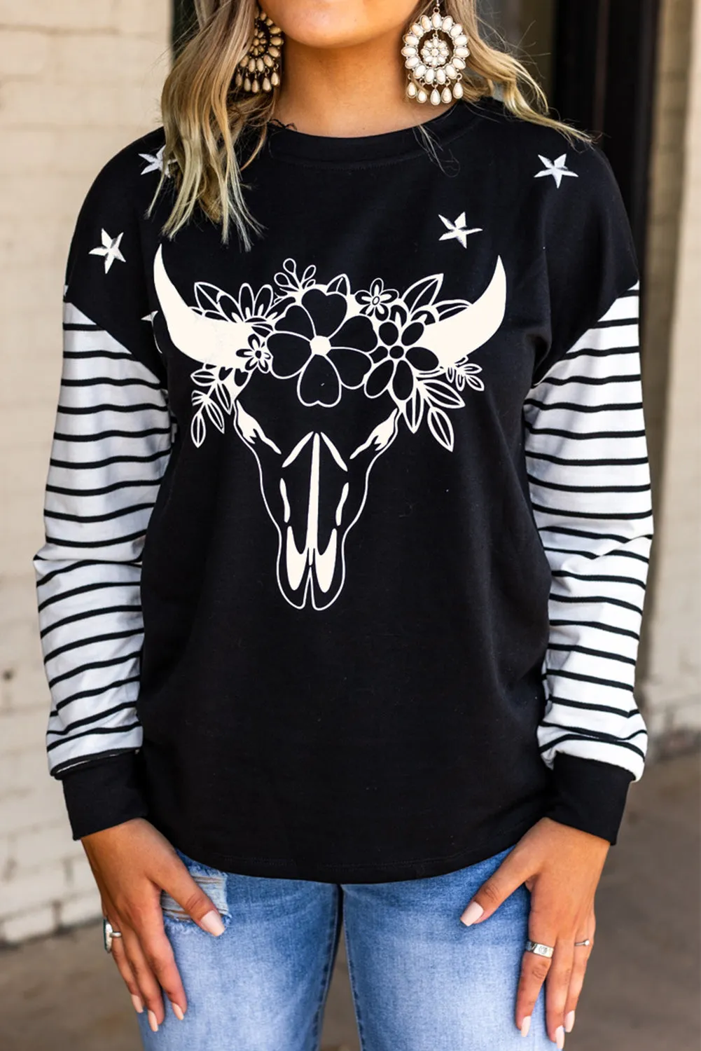 Floral Steer Head Graphic Patchwork Sweatshirt