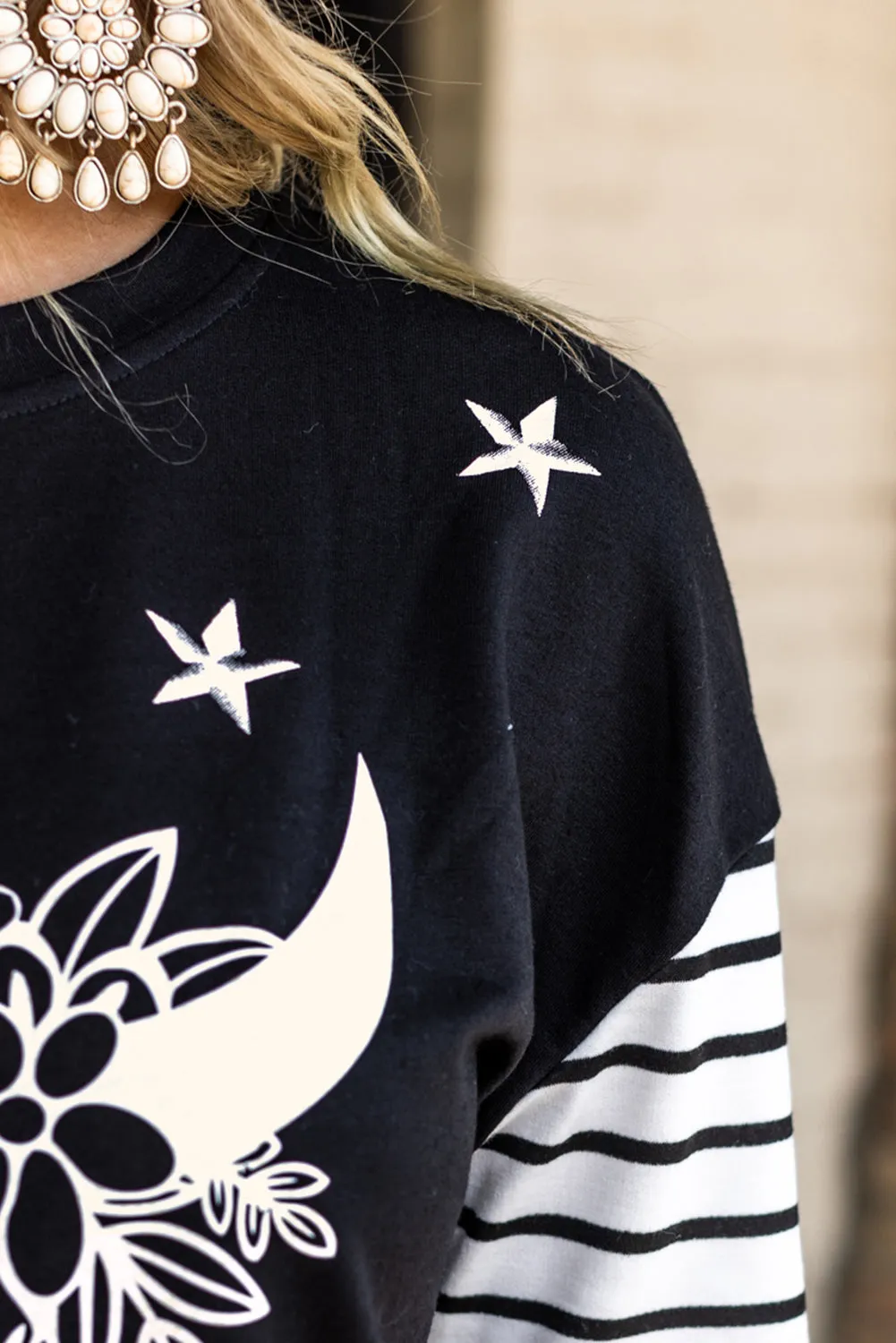 Floral Steer Head Graphic Patchwork Sweatshirt