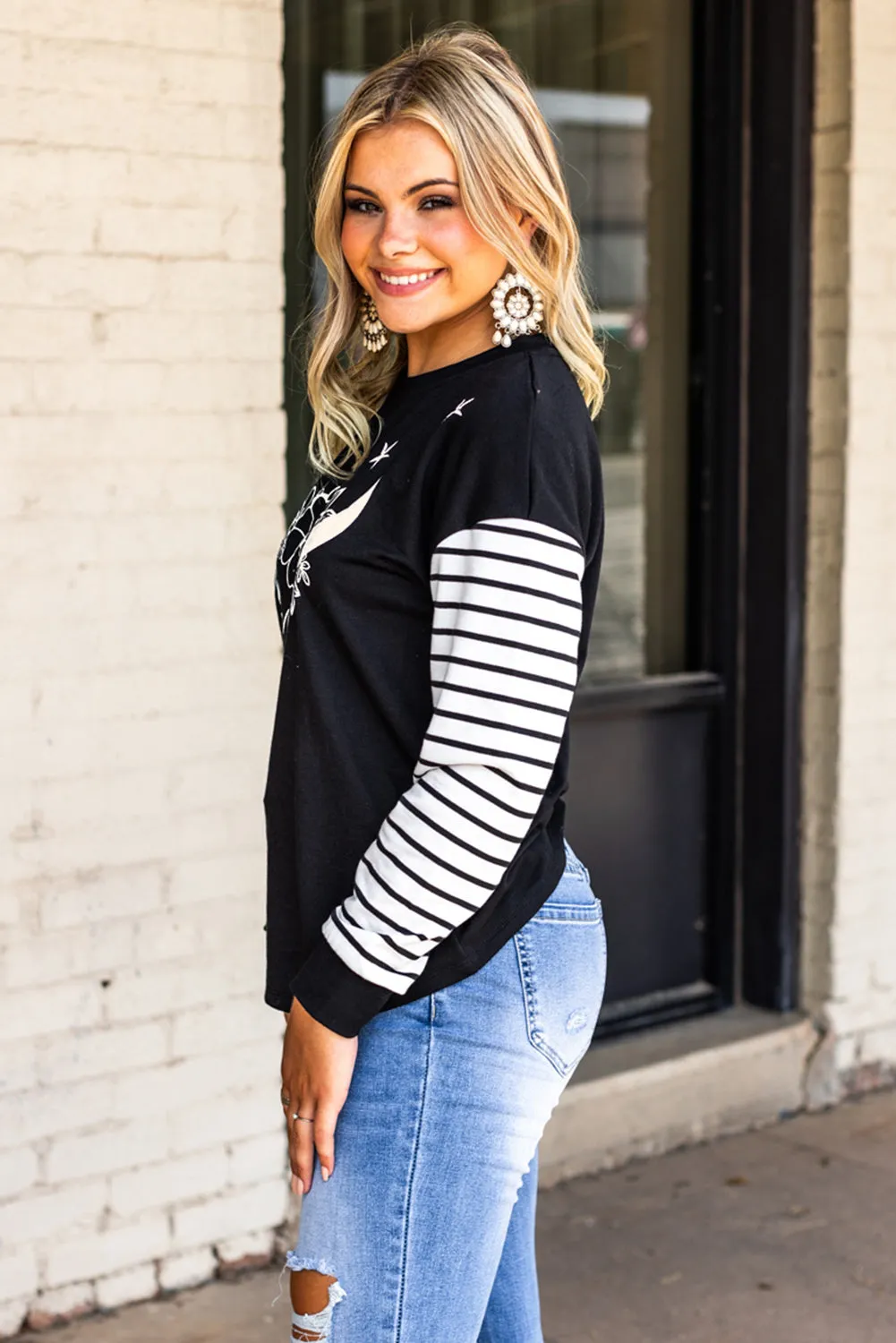 Floral Steer Head Graphic Patchwork Sweatshirt