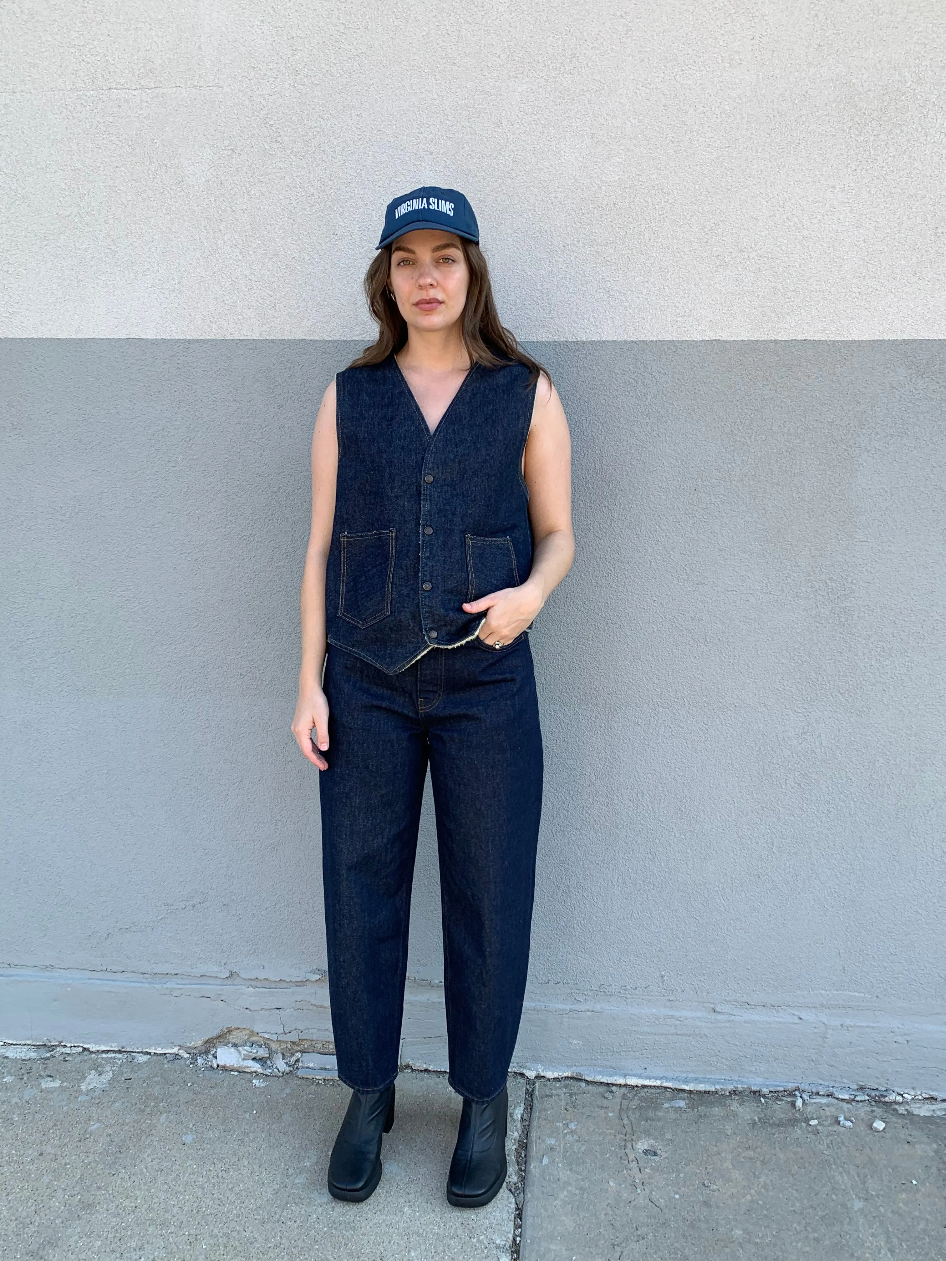 Frame Barrel leg jeans