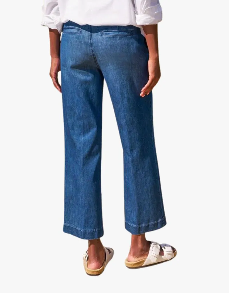 Frank & Eileen Westport The Italian Wide Leg Trousers in 1984 Washed Blue (Italian Dream Light Denim)
