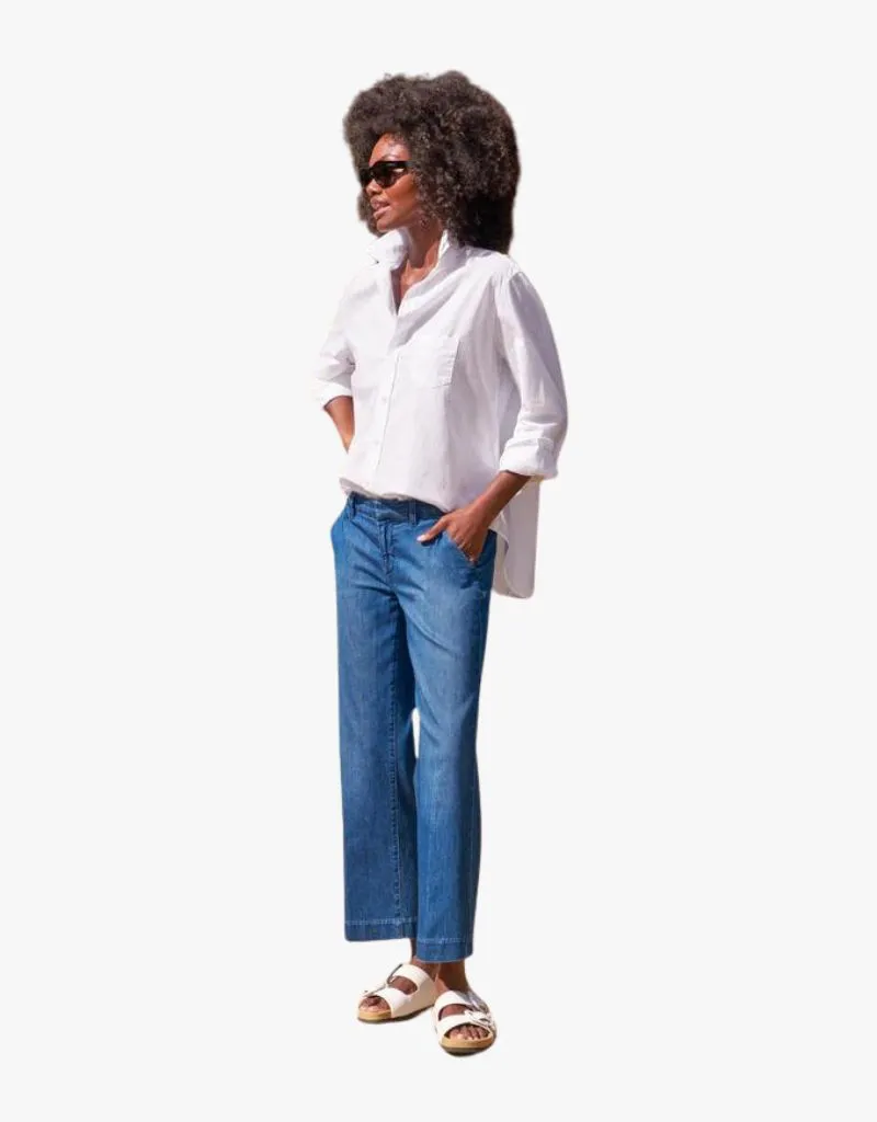 Frank & Eileen Westport The Italian Wide Leg Trousers in 1984 Washed Blue (Italian Dream Light Denim)