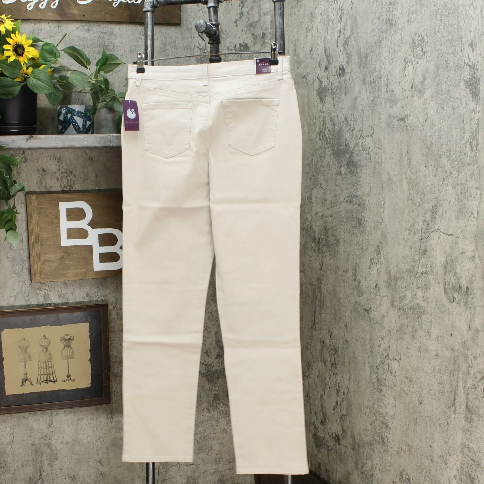 Gloria Vanderbilt Women's Classic Amanda High Rise Tapered Jeans