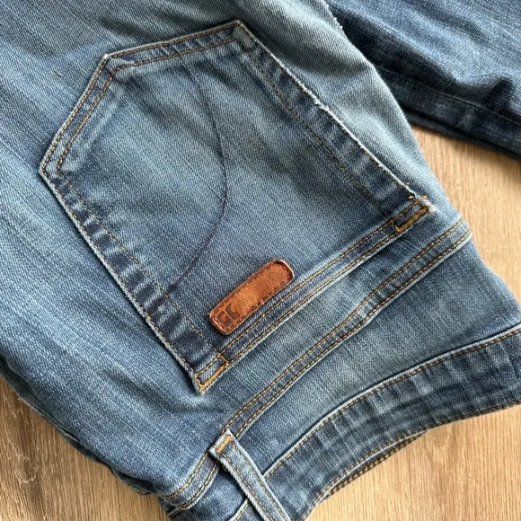Joe’s Jeans straight leg