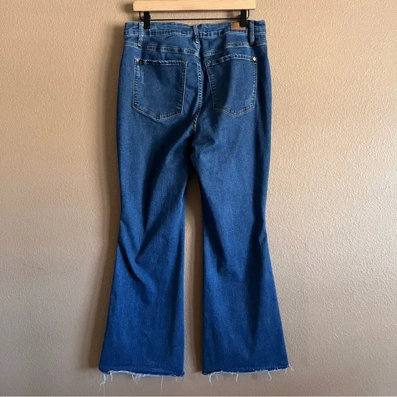 Judy Blue Flare Wide Leg Raw Hem Double Button Jeans in Classic Blue Size 16W