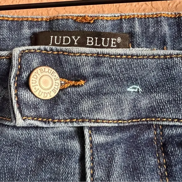 Judy Blue Flare Wide Leg Raw Hem Double Button Jeans in Classic Blue Size 16W