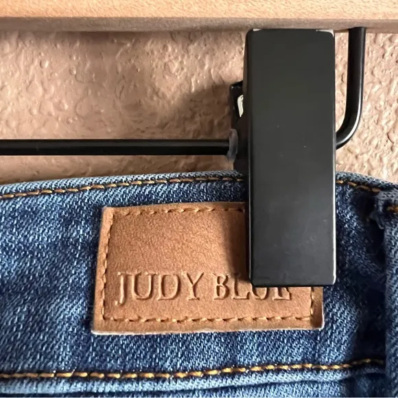Judy Blue Flare Wide Leg Raw Hem Double Button Jeans in Classic Blue Size 16W