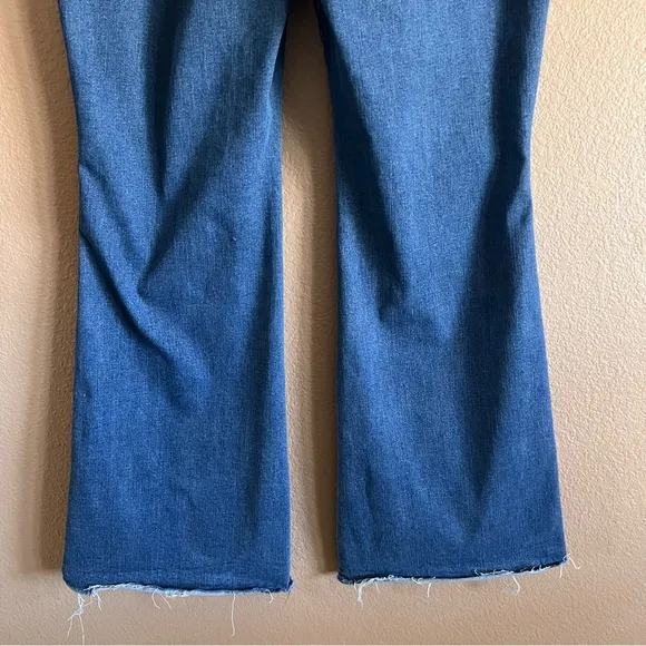 Judy Blue Flare Wide Leg Raw Hem Double Button Jeans in Classic Blue Size 16W