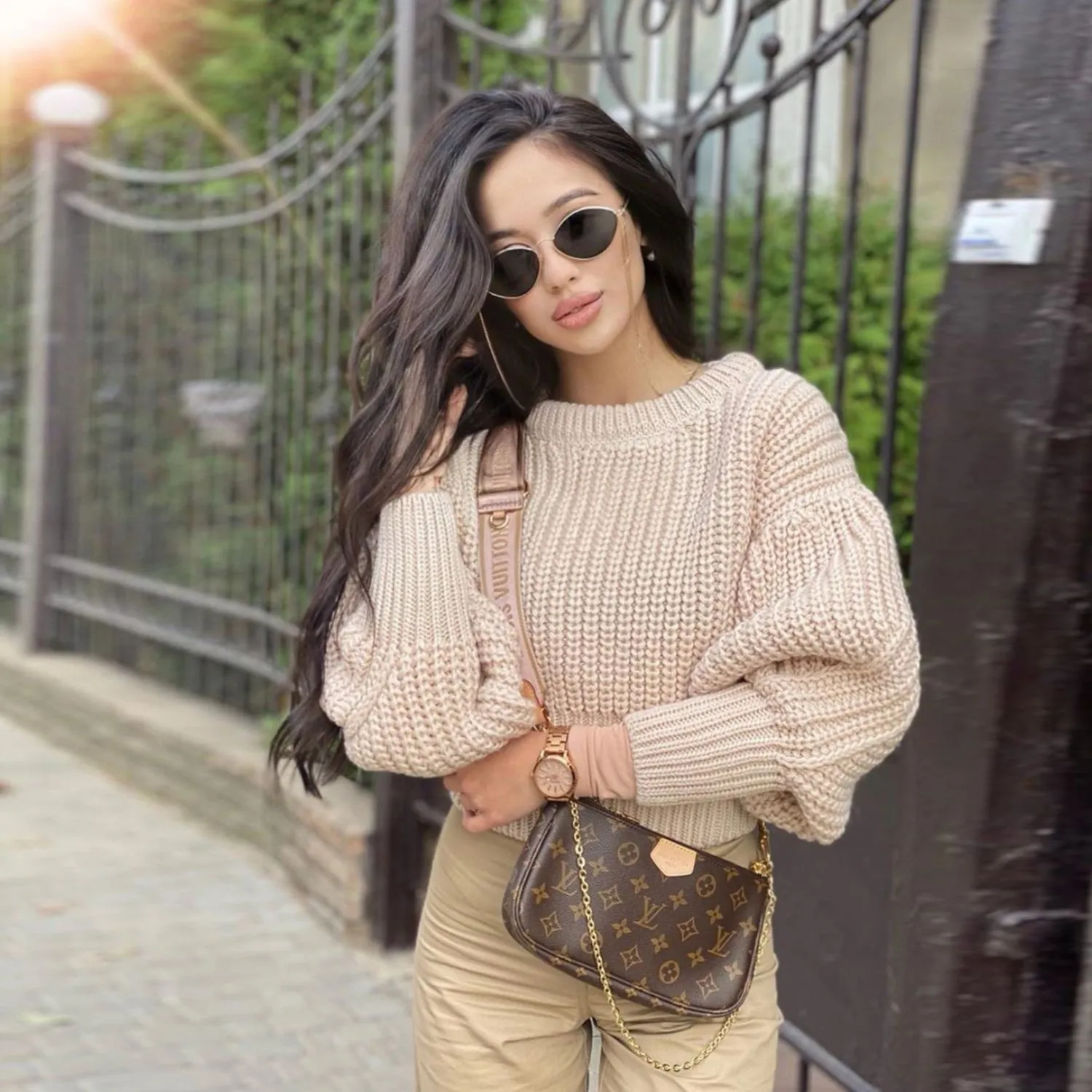 Knit Round Neck Lantern Sleeve Single-breasted Sweaters