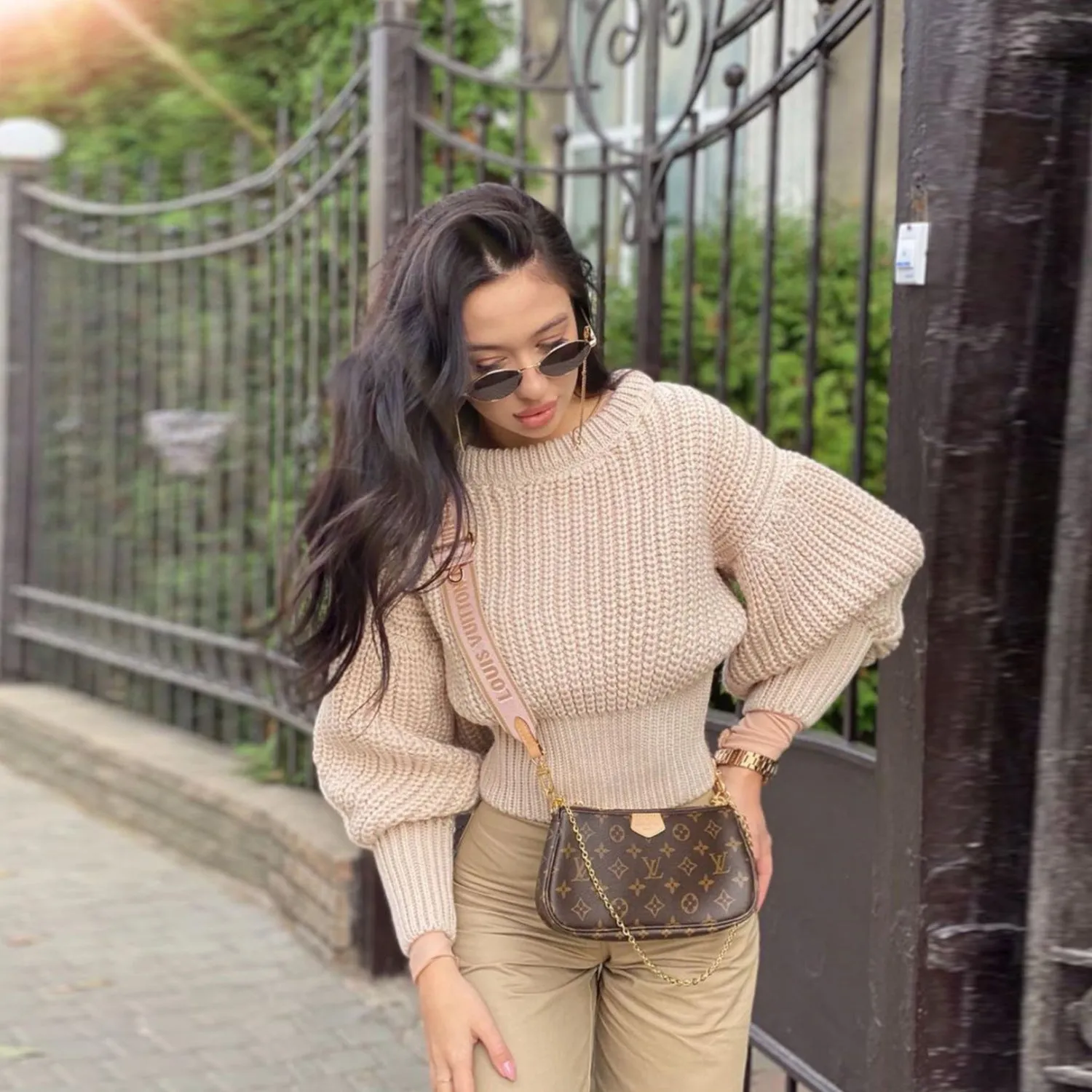Knit Round Neck Lantern Sleeve Single-breasted Sweaters