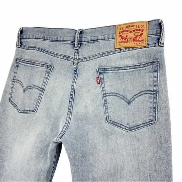 Levi’s 514 Light Blue Wash Straight Leg Jeans Size 33/30