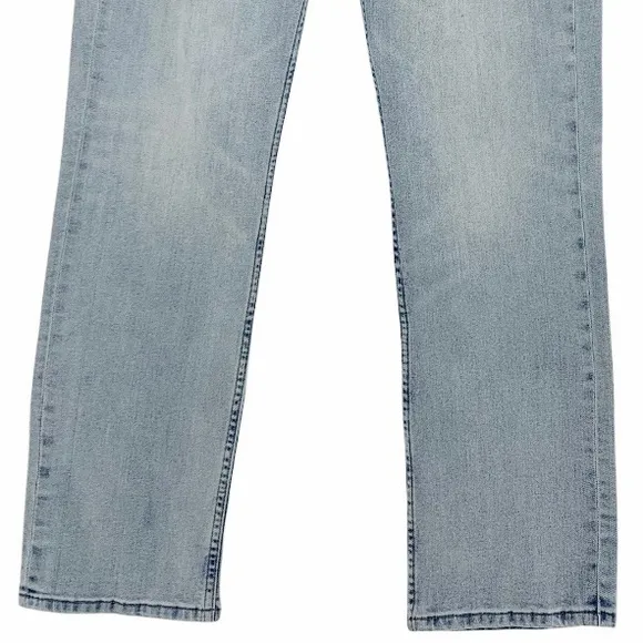Levi’s 514 Light Blue Wash Straight Leg Jeans Size 33/30