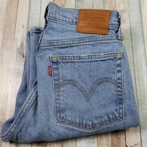 Levi's Premium Wedgie Straight Jeans