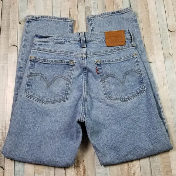 Levi's Premium Wedgie Straight Jeans