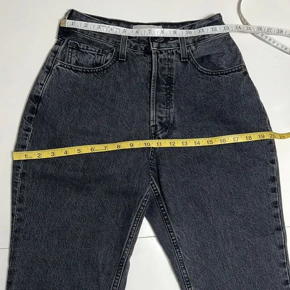 NWT Everlane The 90’s Curvy Cheeky Jeans in Washed Black Size 27