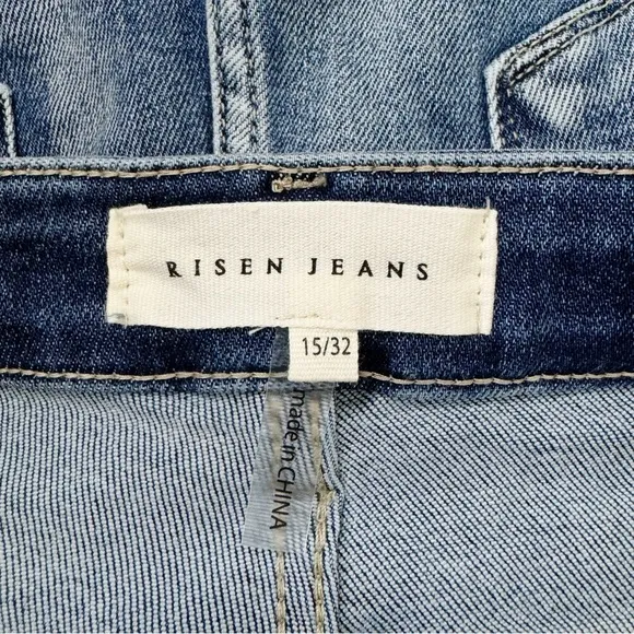 NWT Risen High Rise Crop Straight Jeans Medium Blue Wash RDP5250 Size 15 / 32