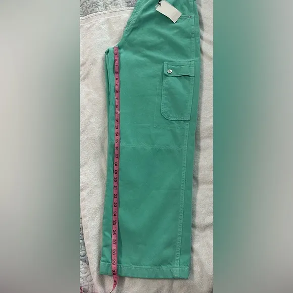 NWT Urban Outfitters BDG Rilee Baggy Cargo Pants - Size 29