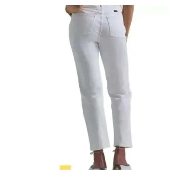 NWT Wrangler Womens High Rise Rodeo Straight Leg Crop Jeans- 14/32
