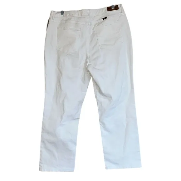 NWT Wrangler Womens High Rise Rodeo Straight Leg Crop Jeans- 14/32