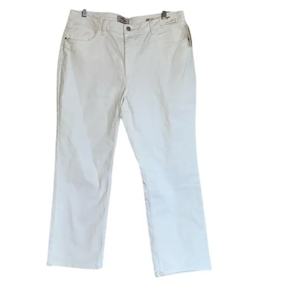 NWT Wrangler Womens High Rise Rodeo Straight Leg Crop Jeans- 14/32