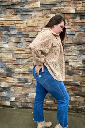 Risen Curvy Raw Hem Jeans