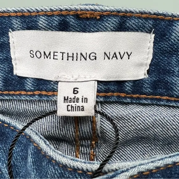 Something Navy High Waisted Straight Leg Jeans Size 6 Medium Blue Wash