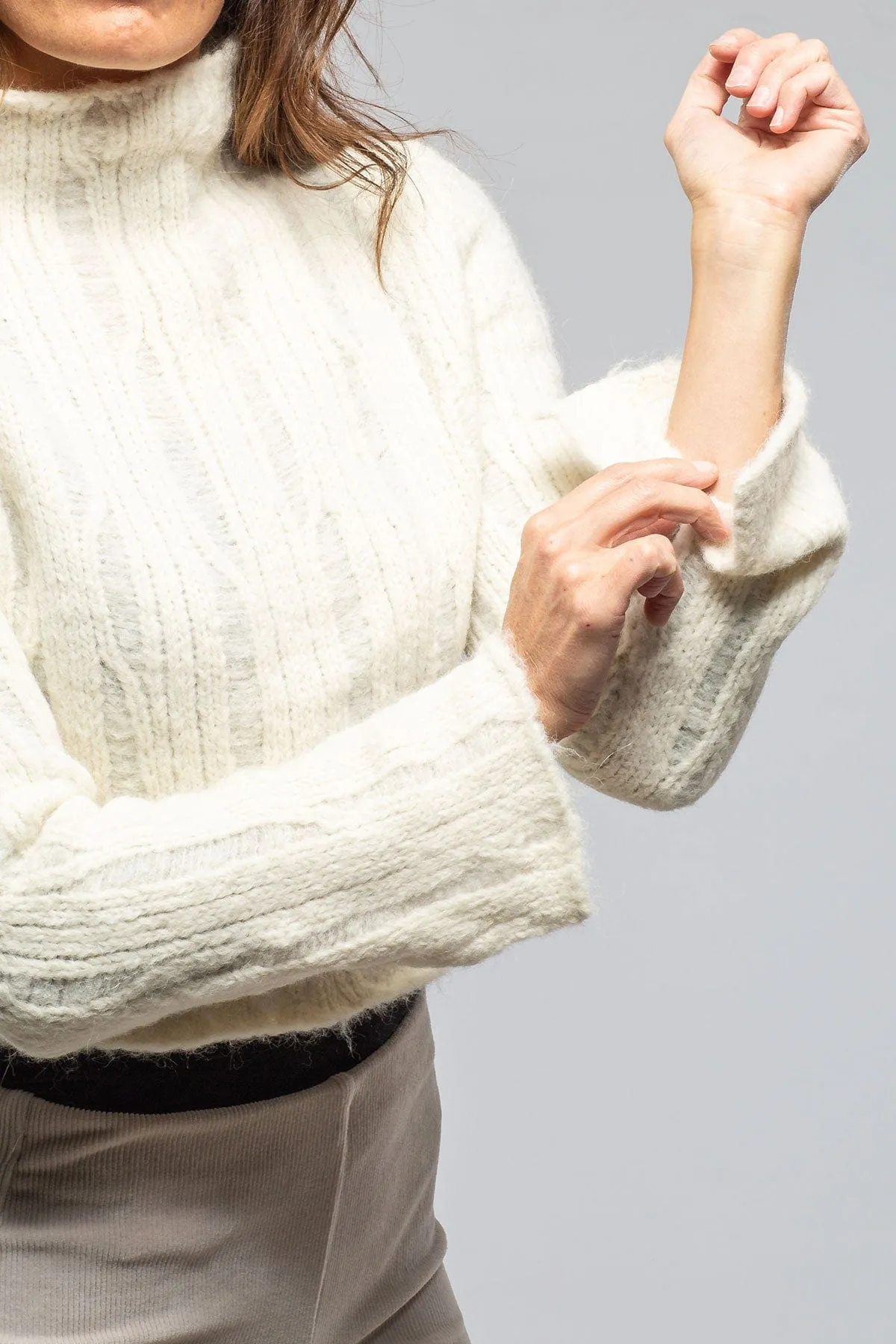 Tania Cropped Baby Alpaca Sweater In Ivory
