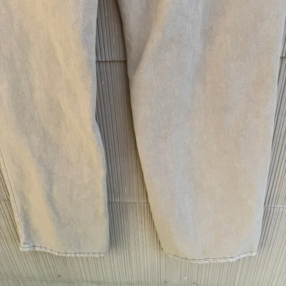 Urban Outfitters BDG Low-Rise Cowgirl Jean in Cream size 27