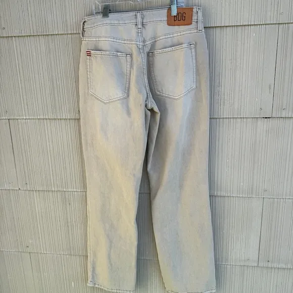 Urban Outfitters BDG Low-Rise Cowgirl Jean in Cream size 27