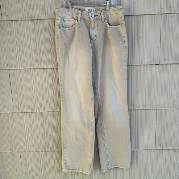 Urban Outfitters BDG Low-Rise Cowgirl Jean in Cream size 27