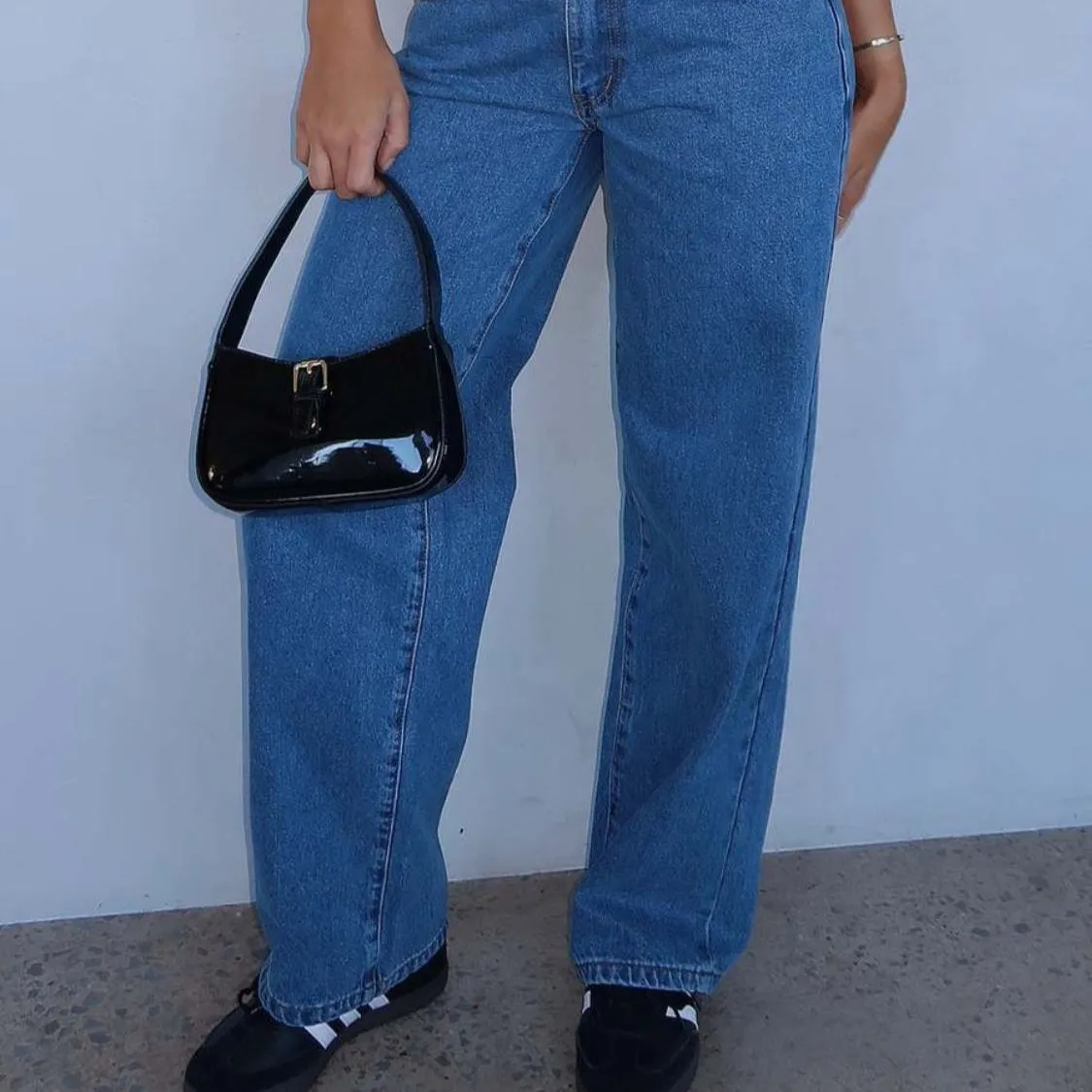 Wide Leg Jeans with Pockets