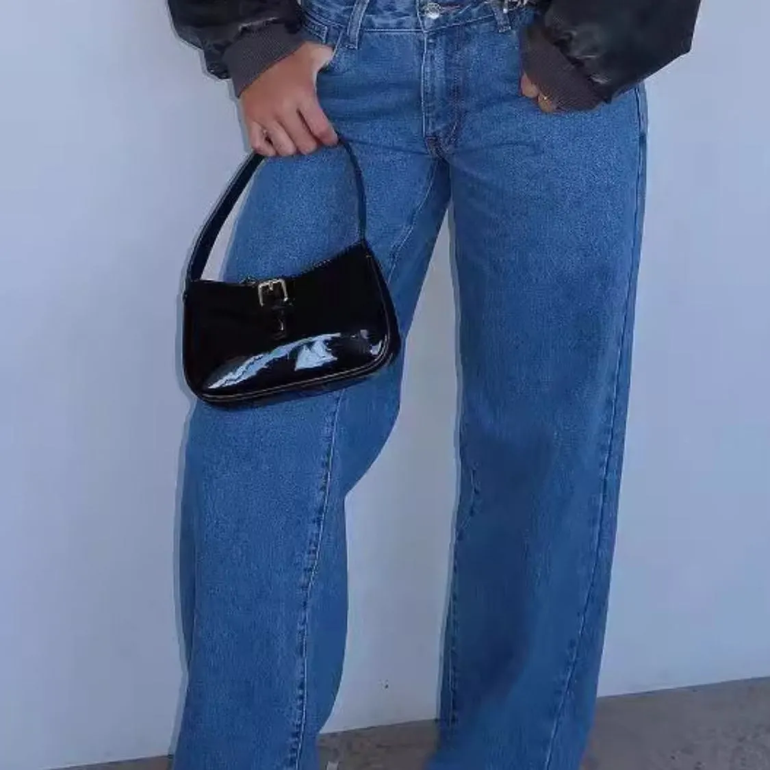 Wide Leg Jeans with Pockets