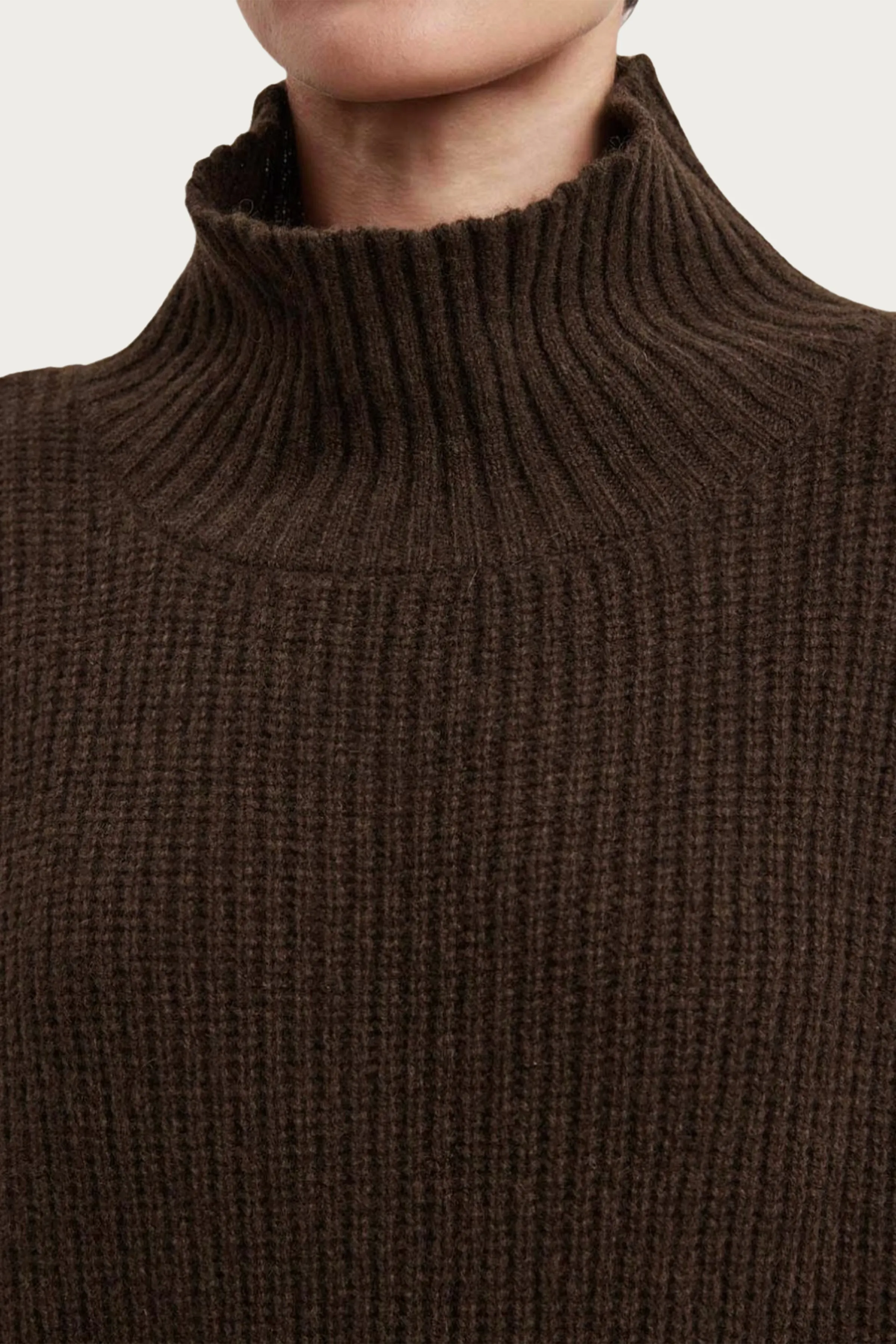 YAK WOOL TURTLENECK SWEATER