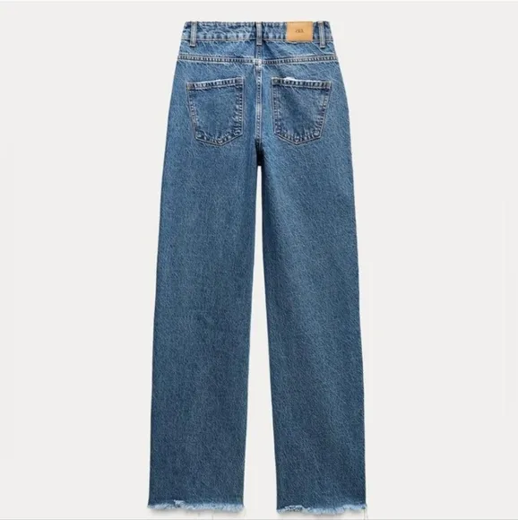 ZARA MID RISE RIPPED CUT OUT STRAIGHT LEG JEANS Size 6