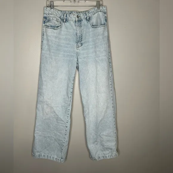 Zara Wide Leg Light Wash Jeans NWOT